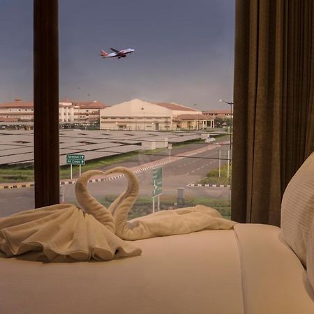 Florida Airport Hotel Kochi Nedumbassery Exterior foto